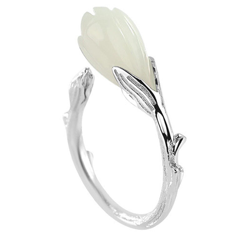 Classic Silver Ring with Timeless Appeal