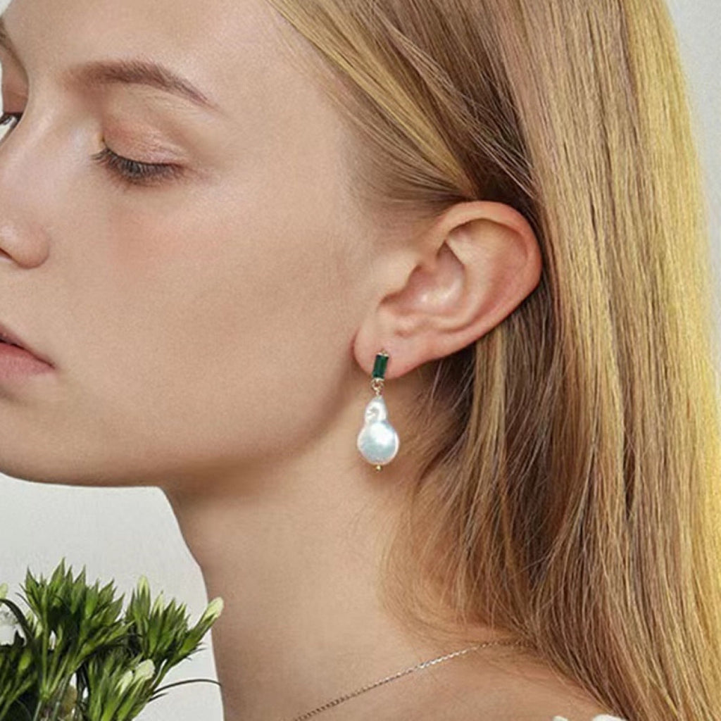 Beautiful Silver Earring with Unique Style