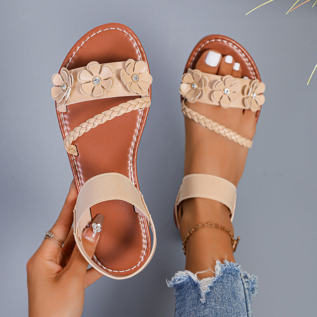 Graceful Orthopedic Sandals for Modern Look