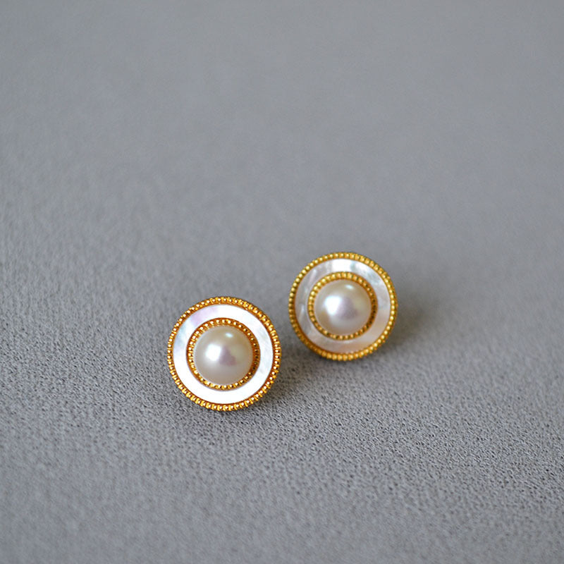 Elegant Silver Earring for Every Occasion