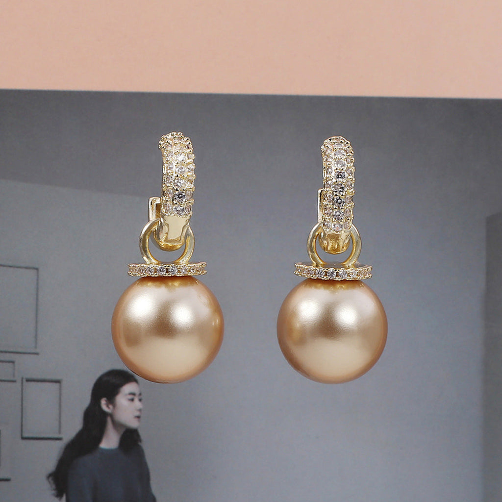 Romantic Pearl Earring for Special Moments