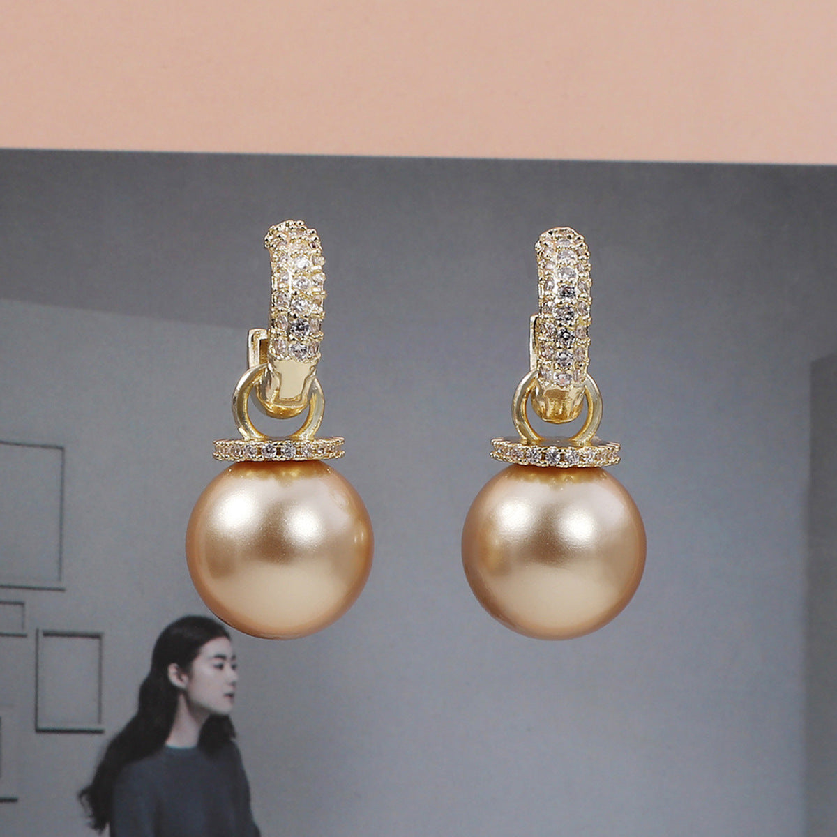 Romantic Pearl Earring for Special Moments