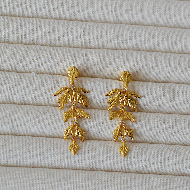 Stunning Gold Earring for Daily Wear