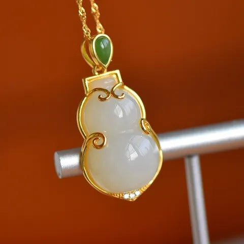 Elegant Silver Necklace for Every Occasion