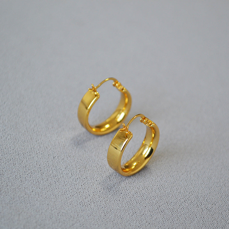 Beautiful Gold Earring with Unique Style