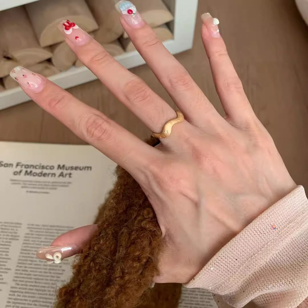 Charming Gold Ring for Any Occasion