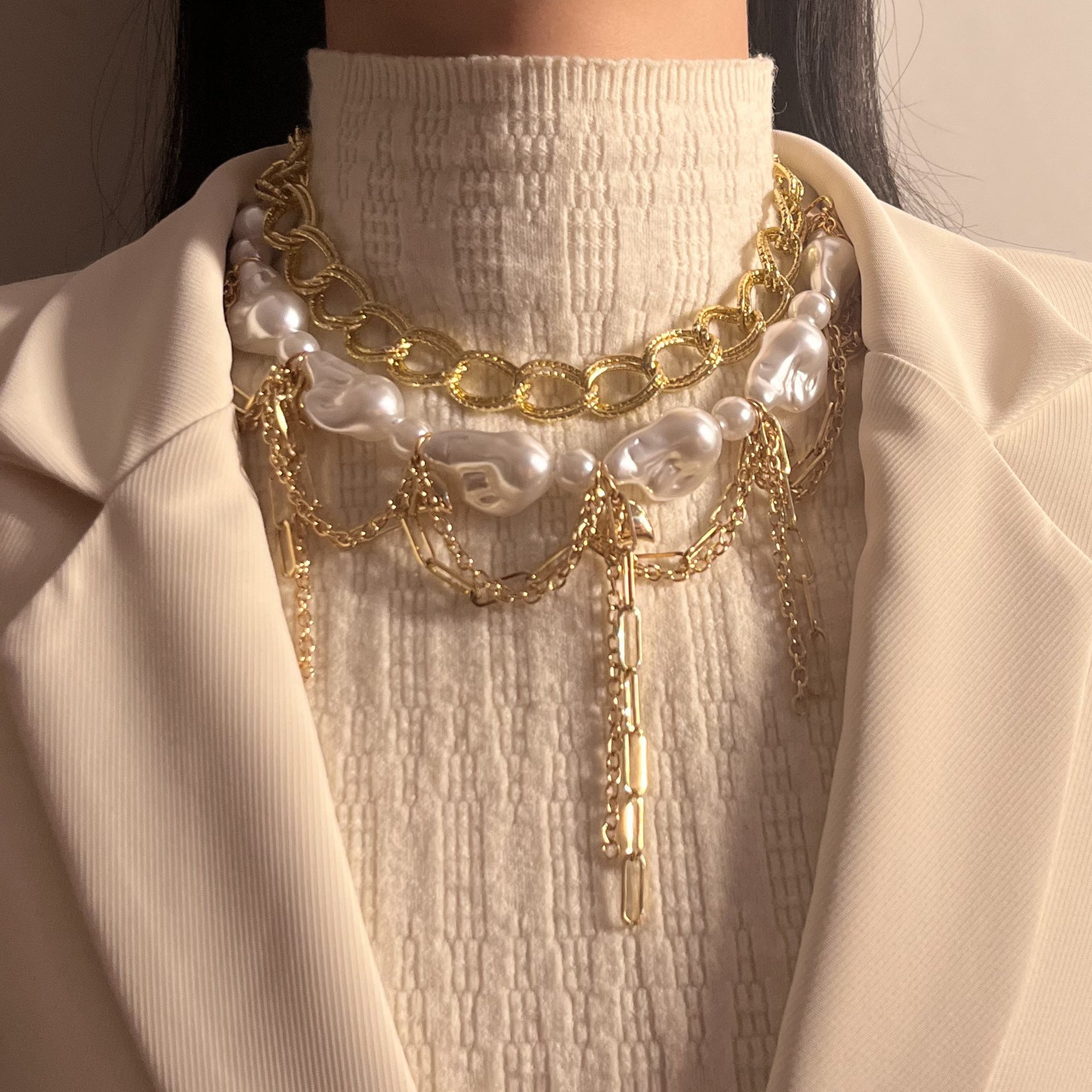 Romantic Pearl Necklace for Special Moments