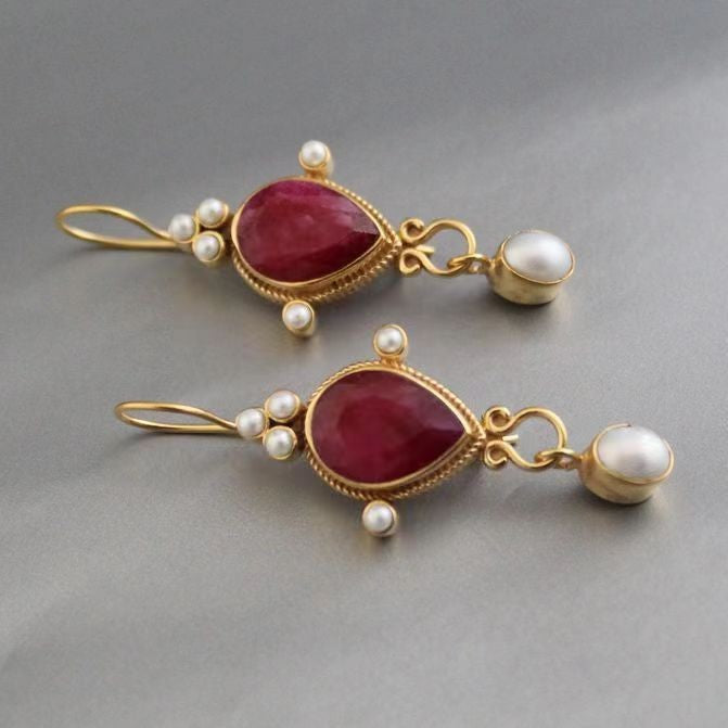 Charming Pearl Earring for Any Occasion