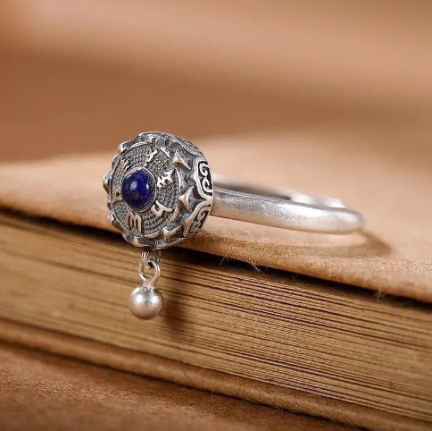 Classic Silver Ring with Timeless Appeal