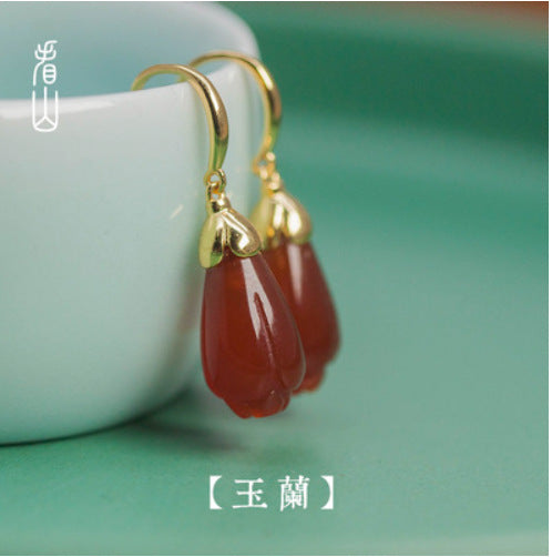 Classic Gold Piece with Timeless Appeal