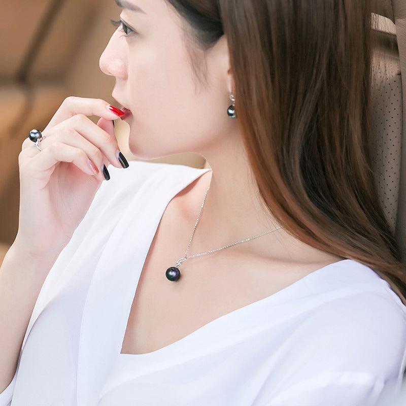 Romantic Pearl Necklace for Special Moments