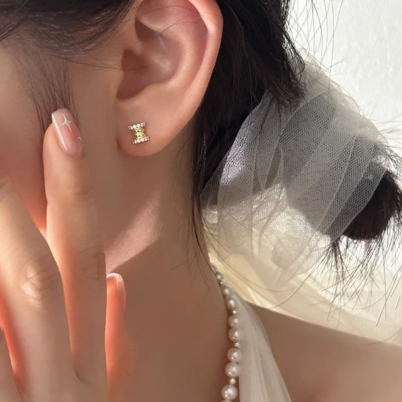 Charming Earring for Any Occasion