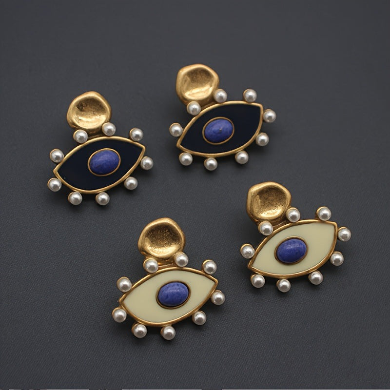Classic Pearl Earring with Timeless Appeal