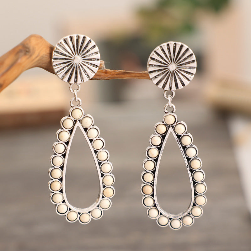 Classic Earring with Timeless Appeal