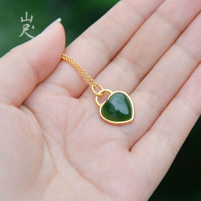 Romantic Gold Necklace for Special Moments