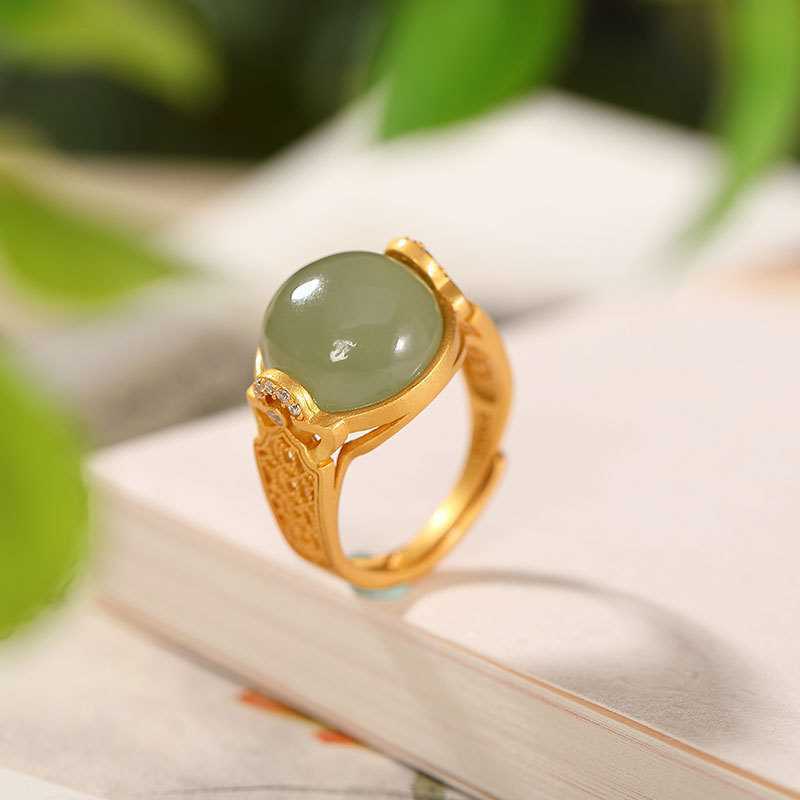 Charming Gold Ring for Any Occasion