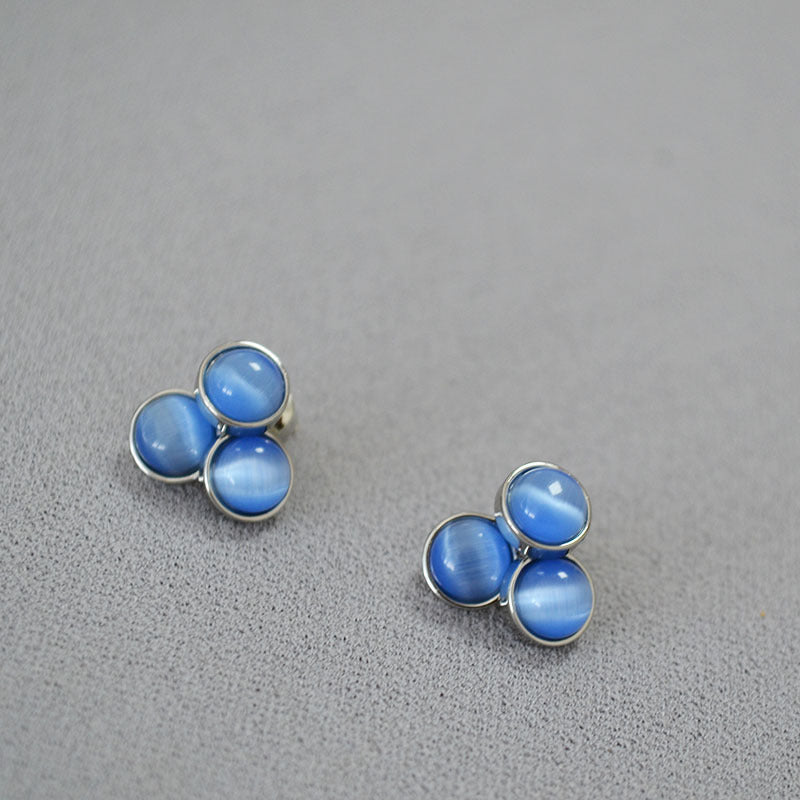 Charming Gold Earring for Any Occasion