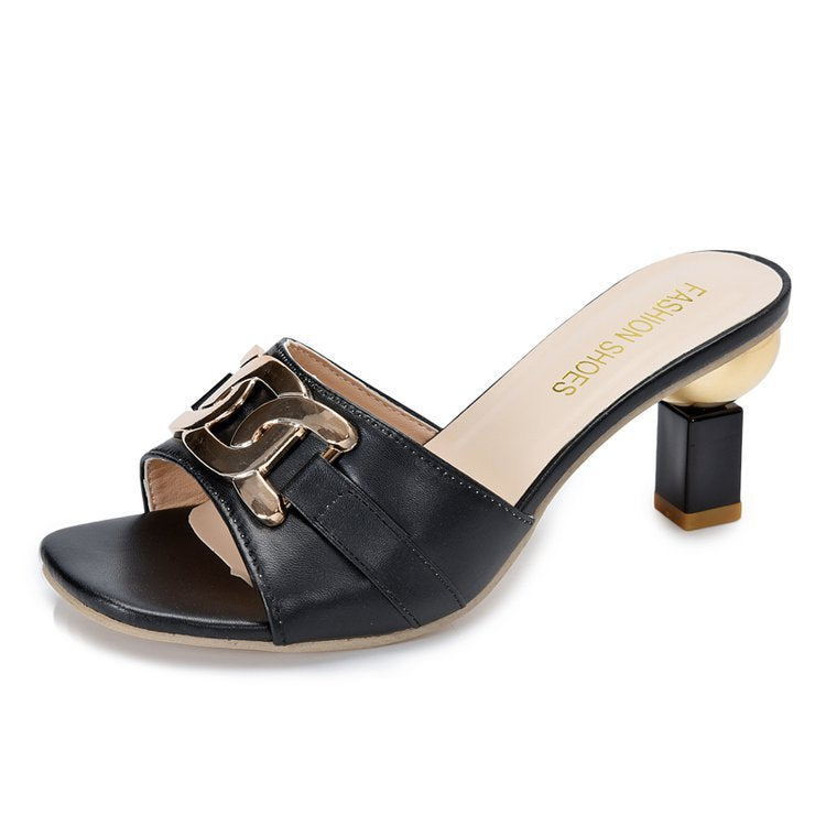 Graceful Orthopedic Sandals for Modern Look