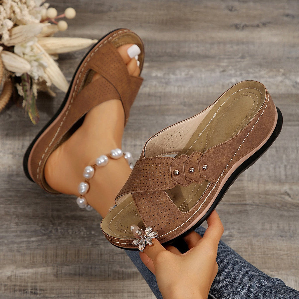 Chic Orthopedic Sandals with Unique Design