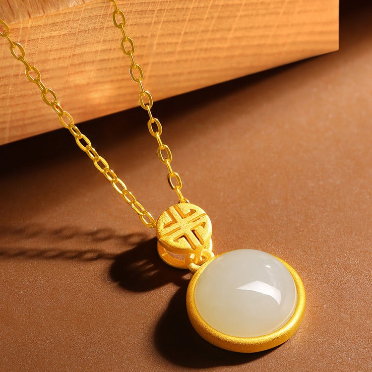 Romantic Gold Necklace for Special Moments