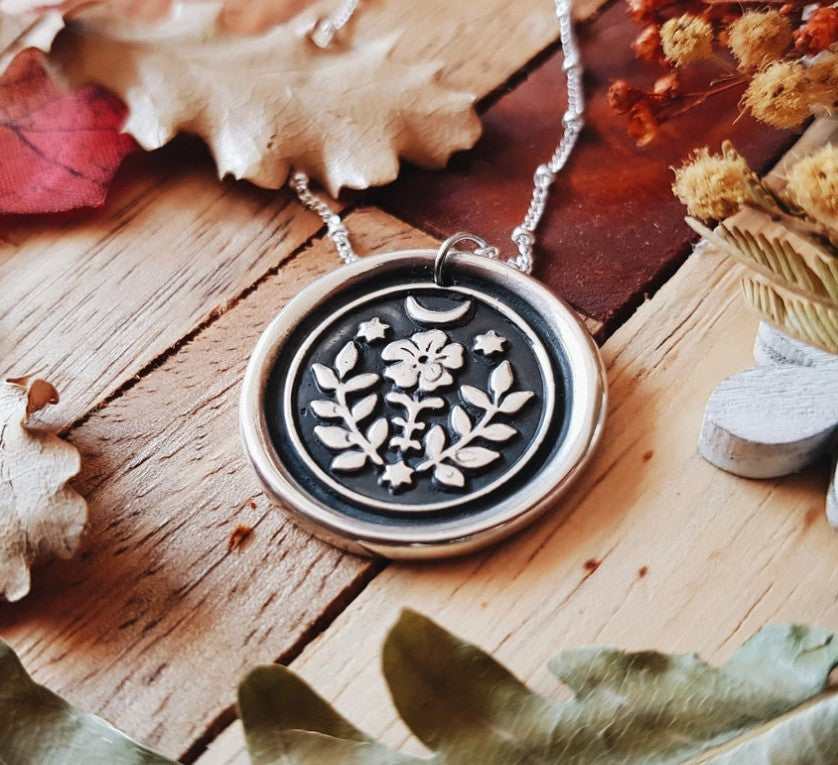 Stunning Necklace for Daily Wear