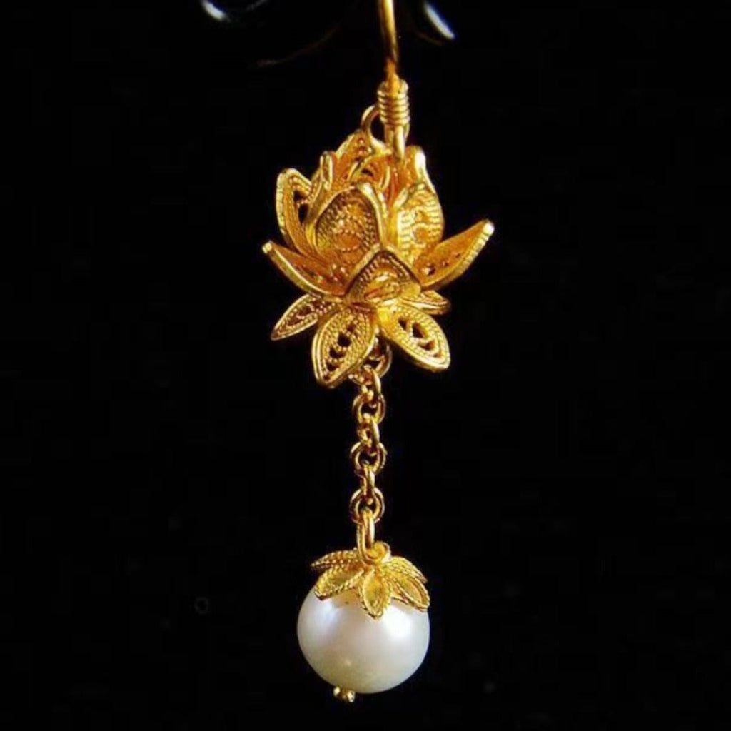 Delicate Artisan Pearl Earring