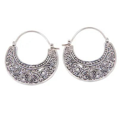 Charming Earring for Any Occasion