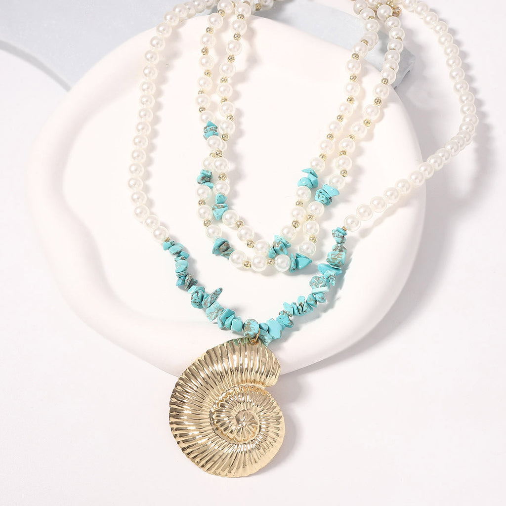 Classic Pearl Necklace with Timeless Appeal