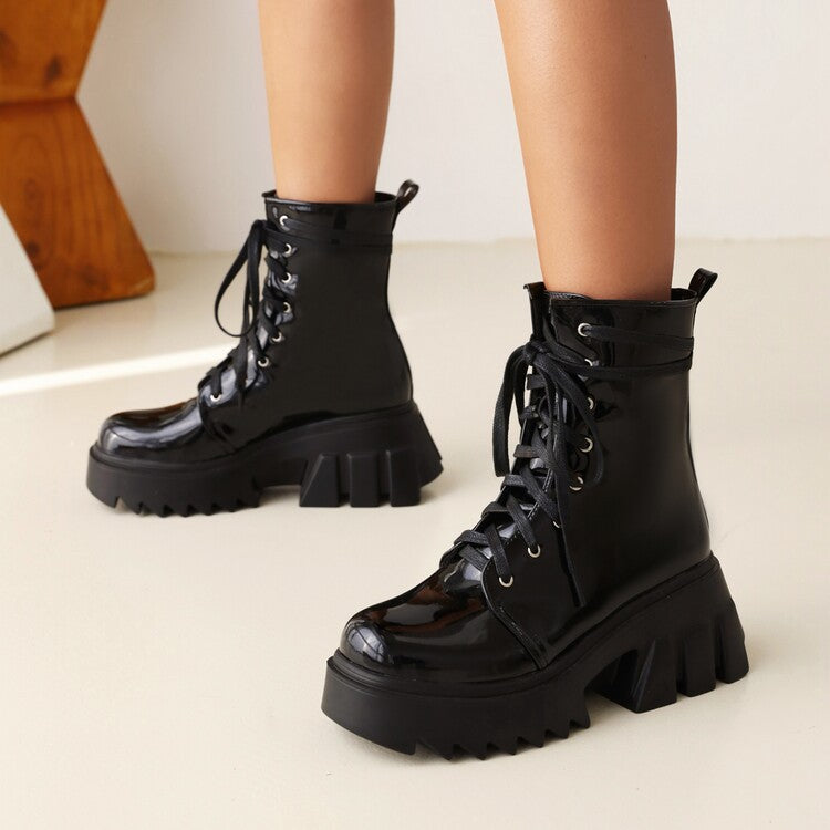 Graceful Orthopedic Boots for Modern Look