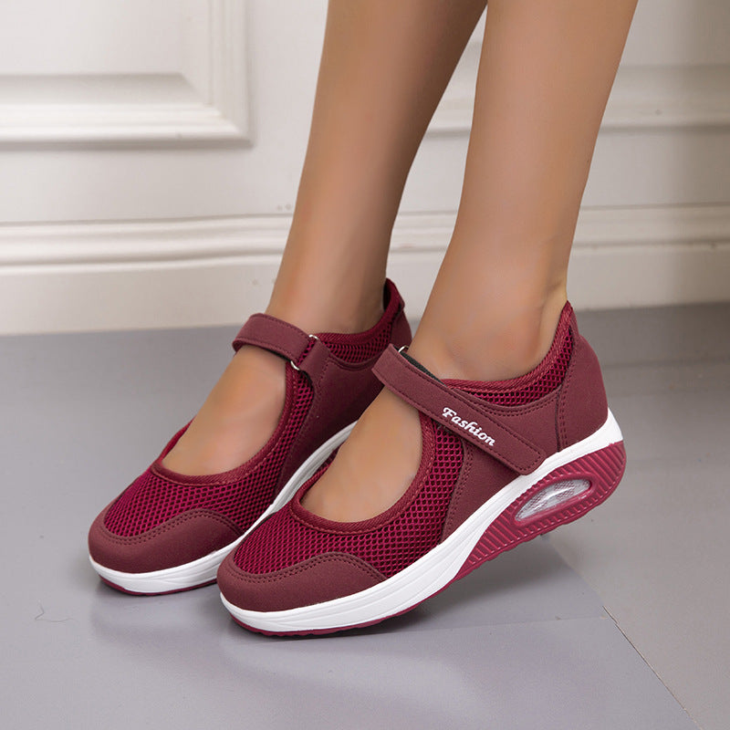 Chic Orthopedic Sandals with Unique Design