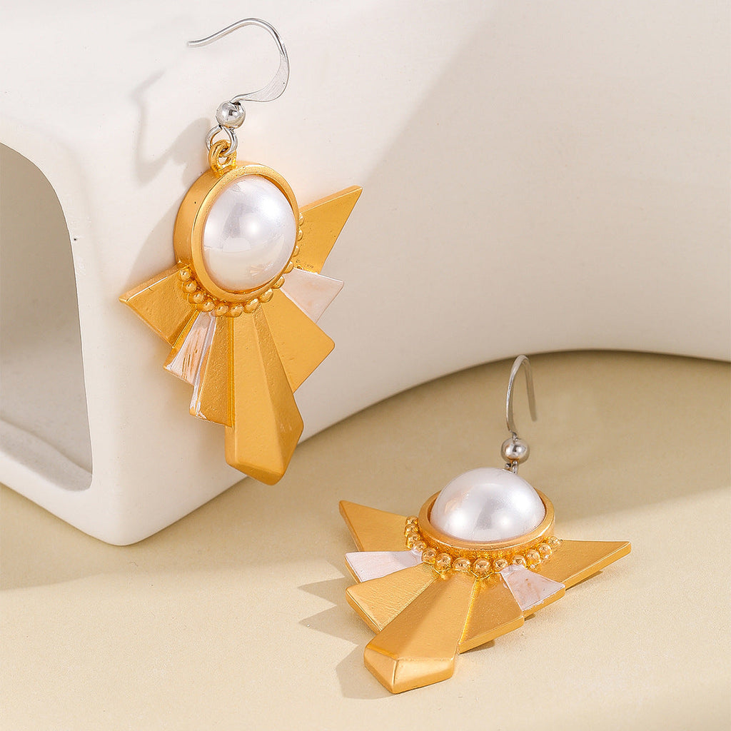 Romantic Pearl Earring for Special Moments