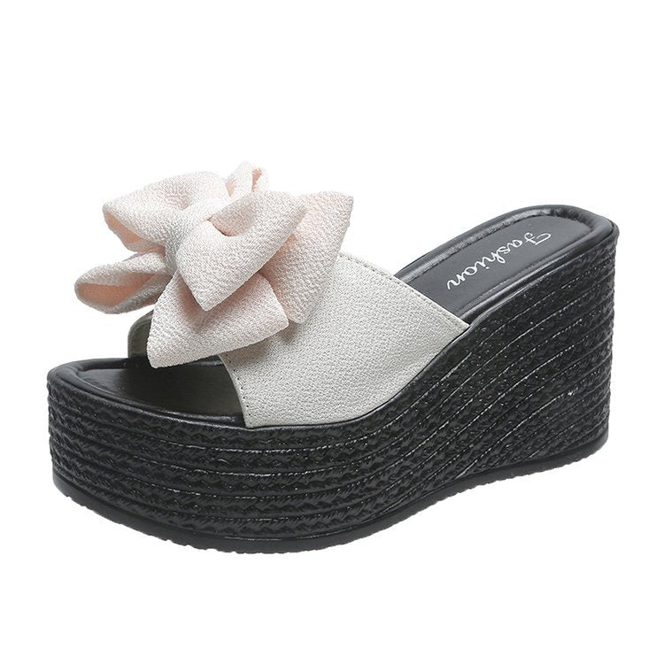 Chic Orthopedic Sandals with Unique Design
