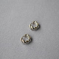 Romantic Gold Earring for Special Moments