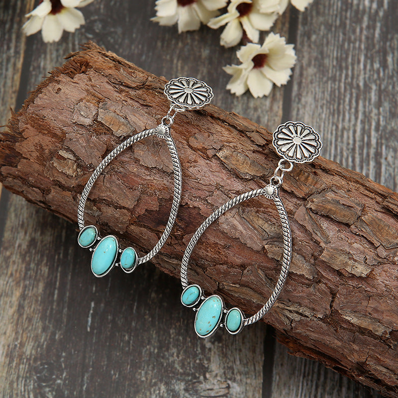 Classic Earring with Timeless Appeal