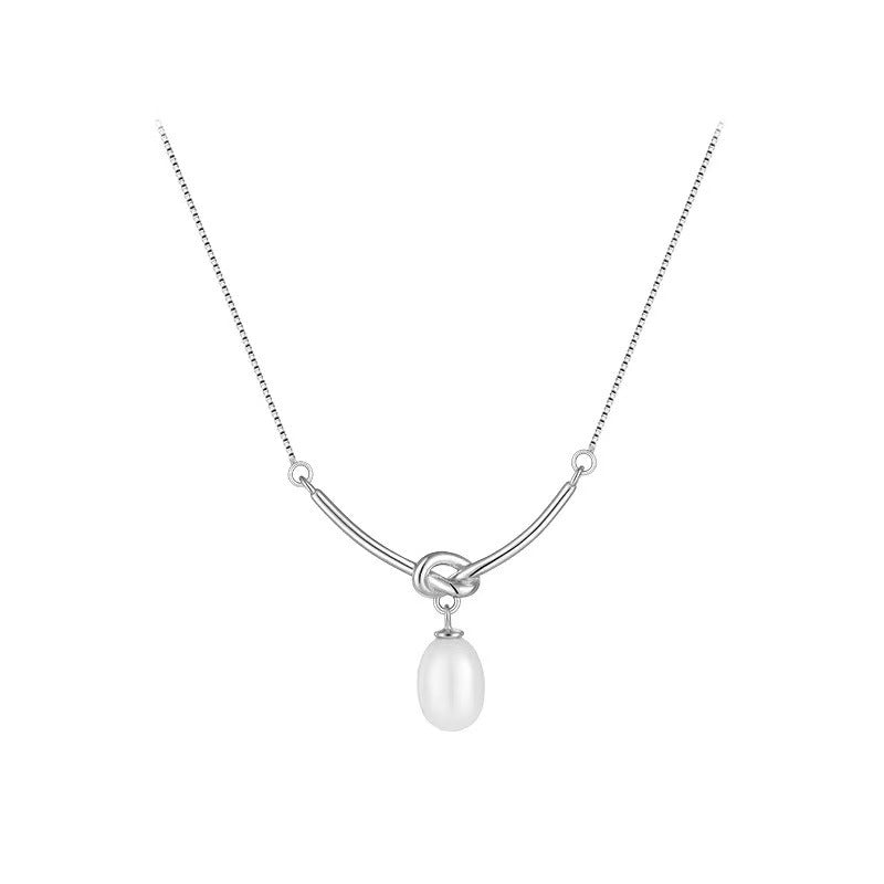 Romantic Pearl Necklace for Special Moments