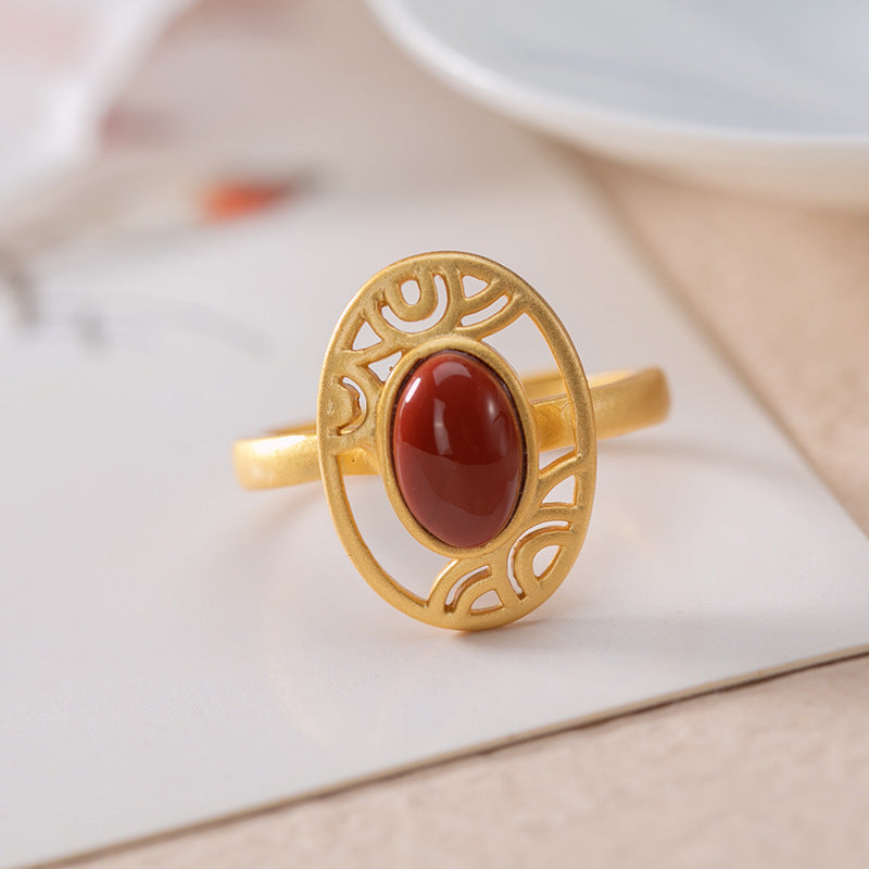 Classic Gold Ring with Timeless Appeal