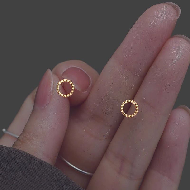 Charming Earring for Any Occasion