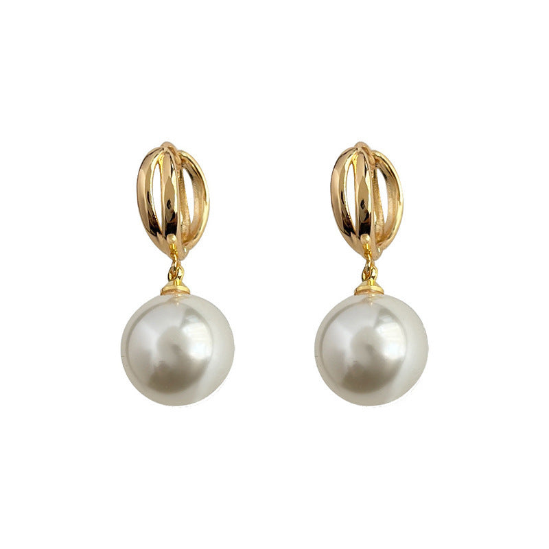Romantic Pearl Earring for Special Moments