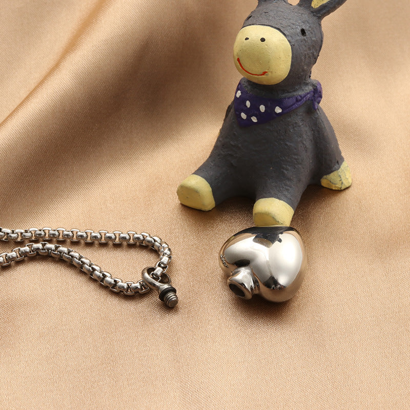 Charming Pendant for Any Occasion
