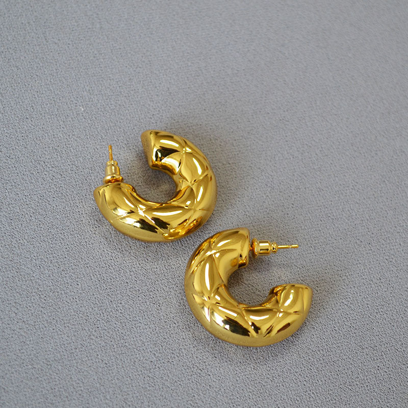Delicate Artisan Gold Earring