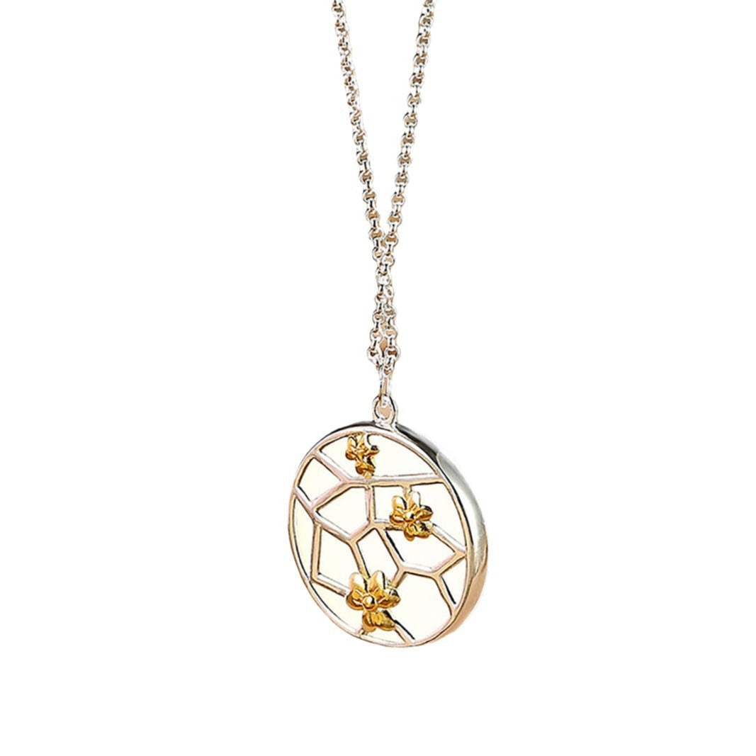 Classic Silver Necklace with Timeless Appeal