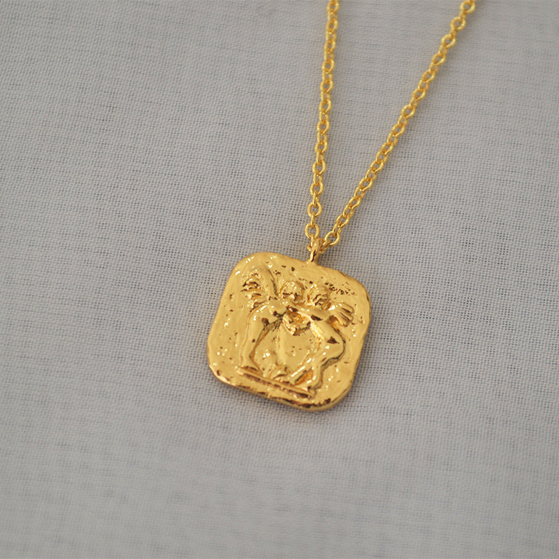 Charming Gold Necklace for Any Occasion
