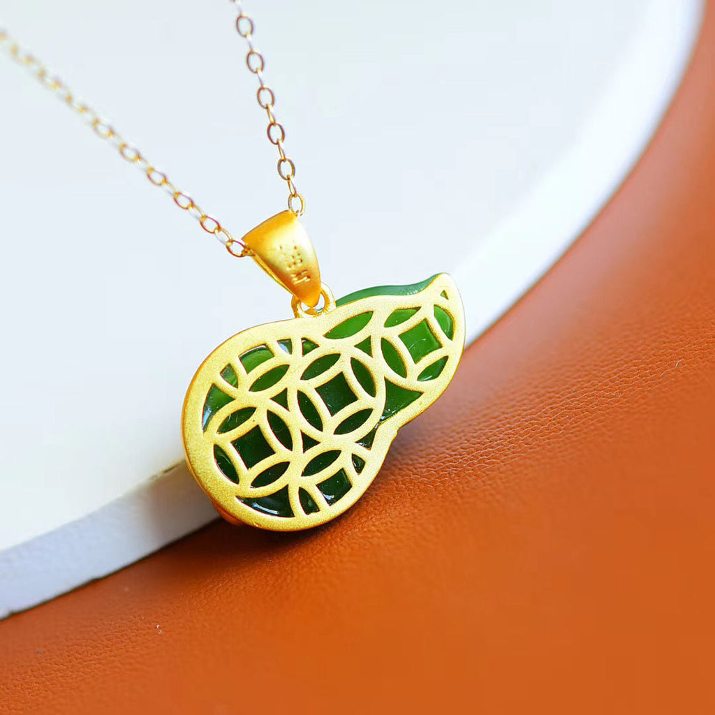 Charming Gold Necklace for Any Occasion