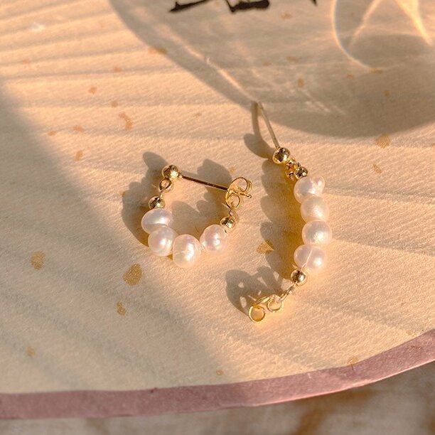Classic Pearl Earring with Timeless Appeal
