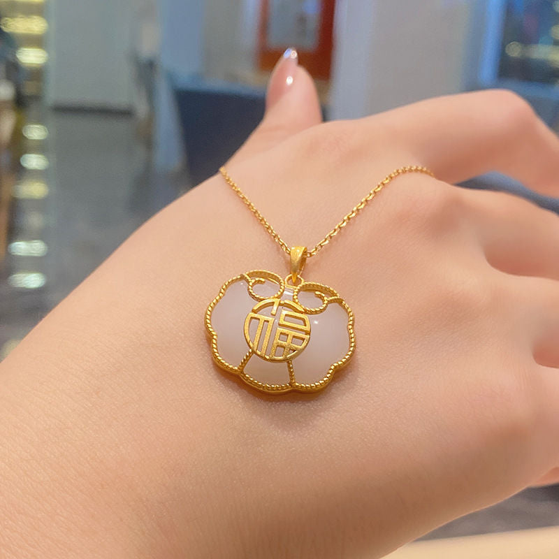 Classic Necklace with Timeless Appeal