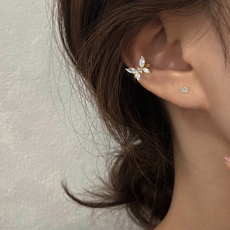 Charming Earring for Any Occasion
