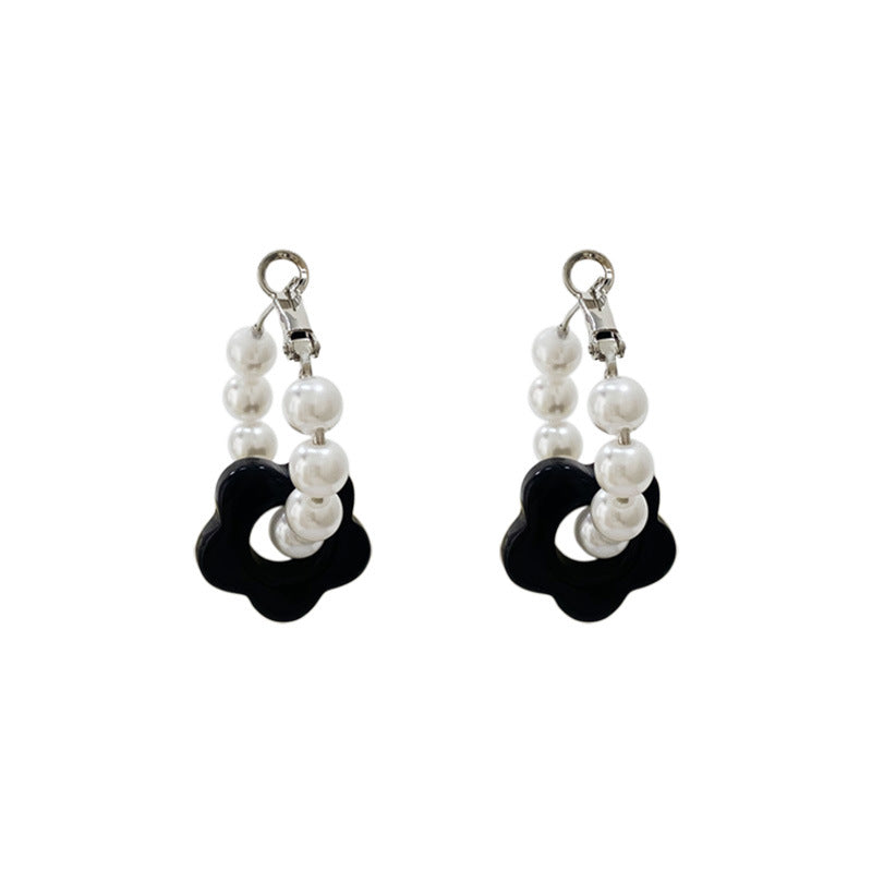 Romantic Pearl Earring for Special Moments