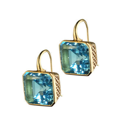 Classic Earring with Timeless Appeal