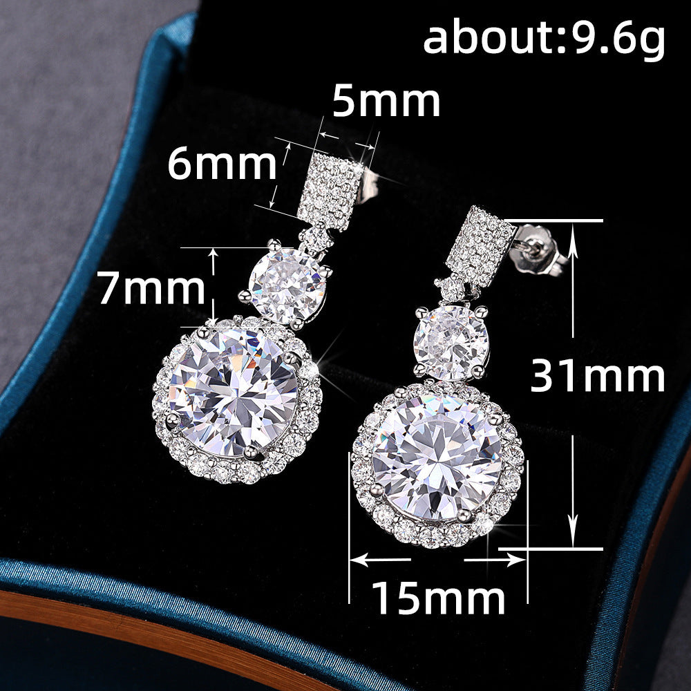 Charming Earring for Any Occasion