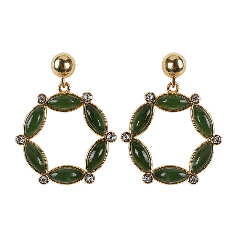 Romantic Gold Earring for Special Moments